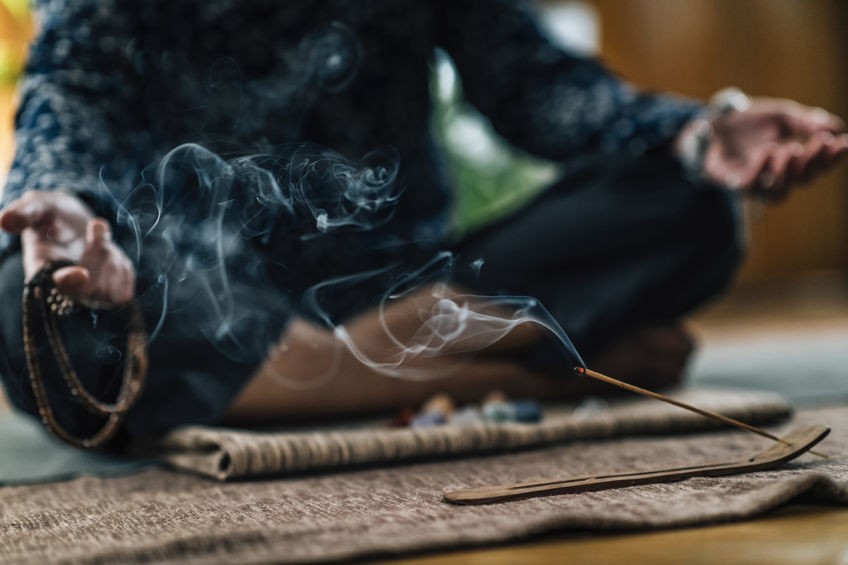 La detox des sens : les solutions par le yoga