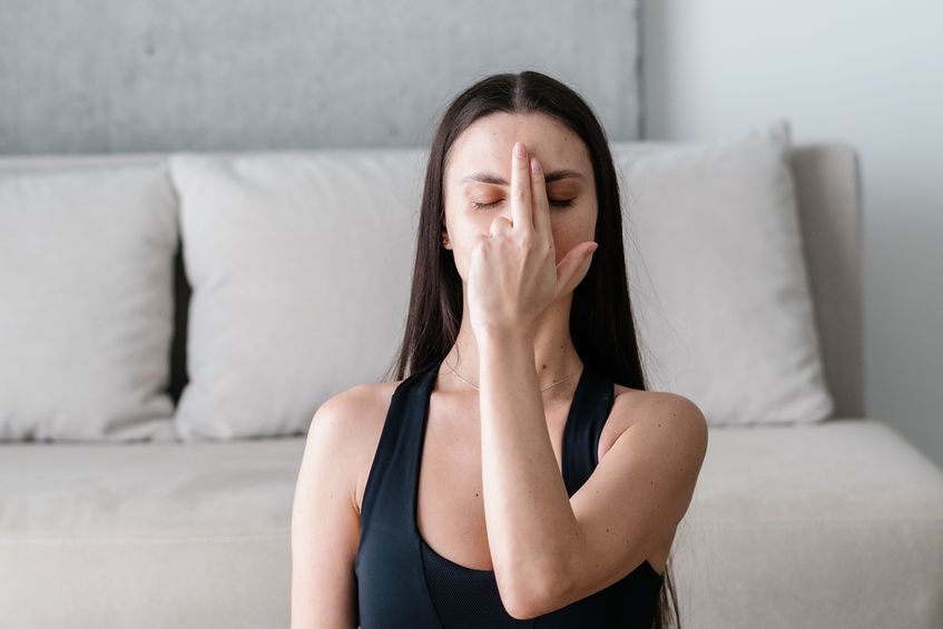 Le yoga pour prendre soin de nos sens