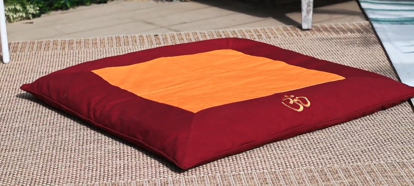 Le tapis de yoga de méditation Chin Mudra Pour la fête des méres, offrez le tapis de yoga de méditation Chin Mudra