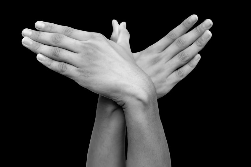Le Garada mudra en détail Comment réaliser le Garuda Mudra